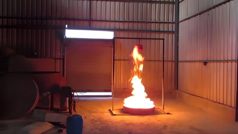 Khi nhiệt độ vượt quá 60°C, nhiệt kế trên đầu bình sẽ tự vỡ