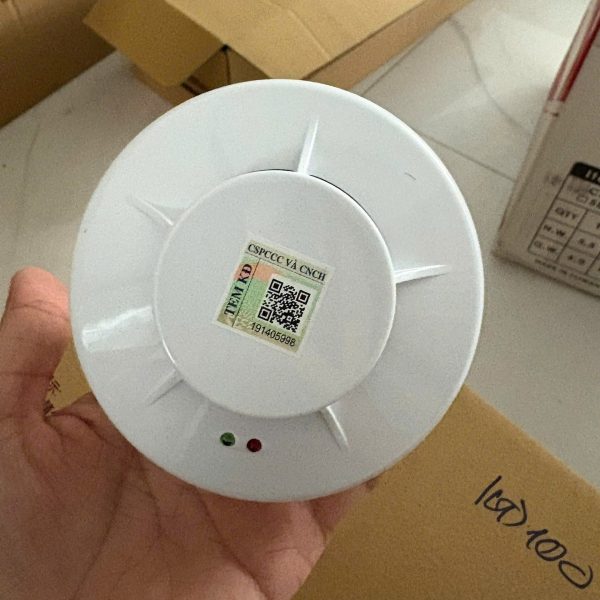 Đầu báo khói quang Chungmei kèm đế + Tem kiểm định