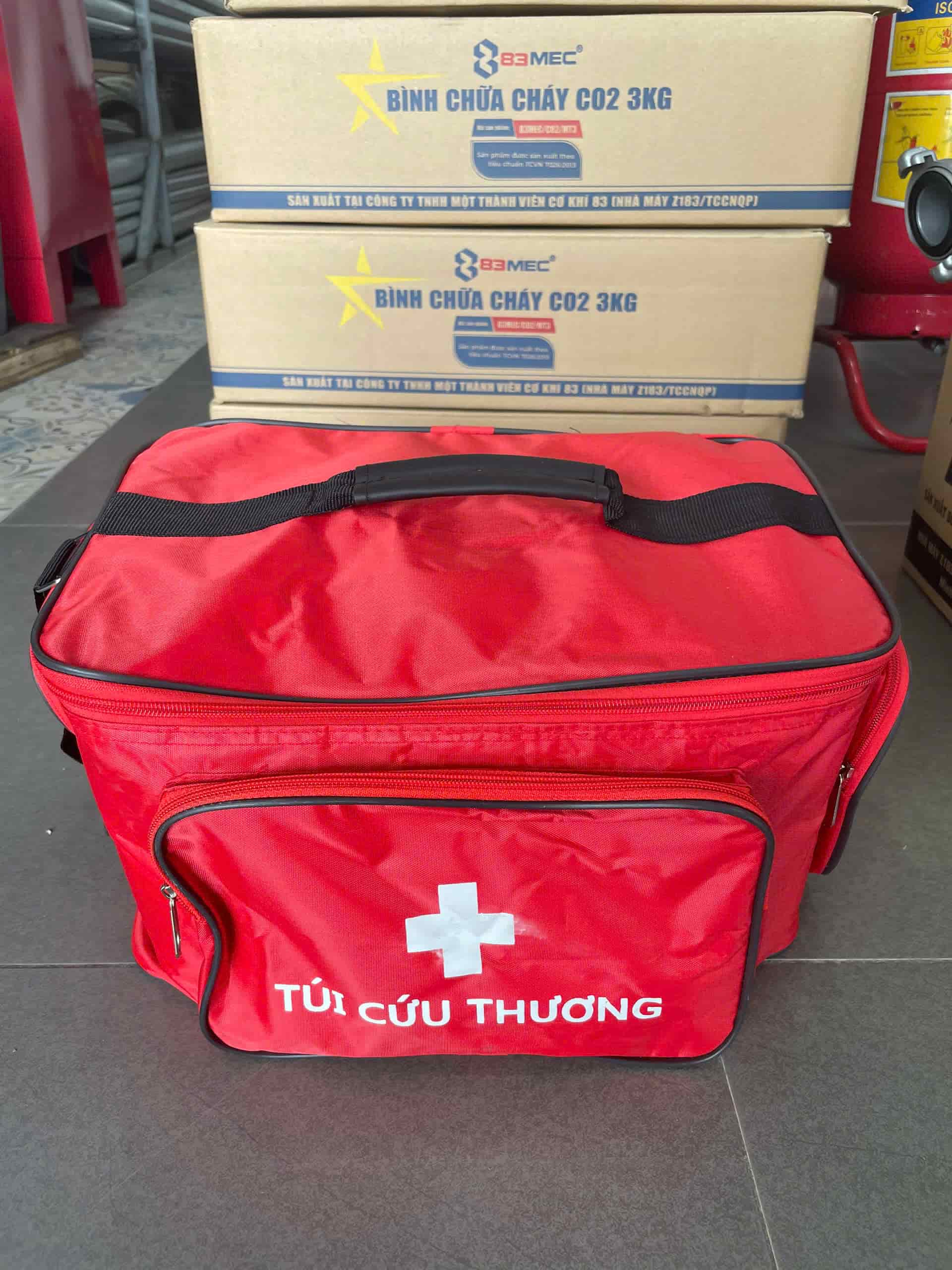 Việc bố trí túi y tế loại B tại nơi làm việc cần được xem xét cẩn trọng