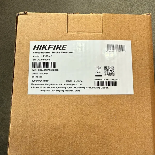 Đầu báo khói HIKFIRE 4G — nút TEST và SILENCE, còi tích hợp