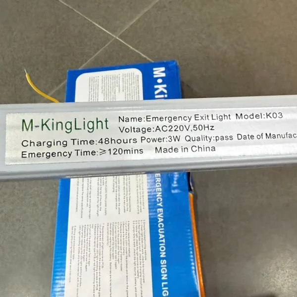 Nhãn đèn exit Kinglight K03: AC220V 50Hz, sạc 48 giờ, công suất 3W, sáng dự phòng ≥120 phút