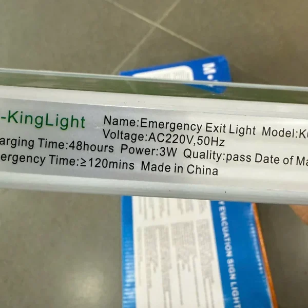 Nhãn đèn exit Kinglight K03: Emergency Exit Light, sạc 48 giờ, sáng dự phòng ≥120 phút
