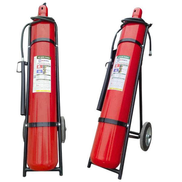 Bình chữa cháy CO2 24kg xe đẩy 83MEC nhìn từ hai góc, ảnh nhà sản xuất