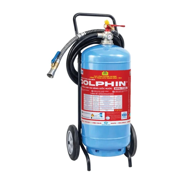 Bình chữa cháy xe đẩy gốc nước 35 lít Dolphin DPA-T35L trên nền trắng – ảnh nhà sản xuất