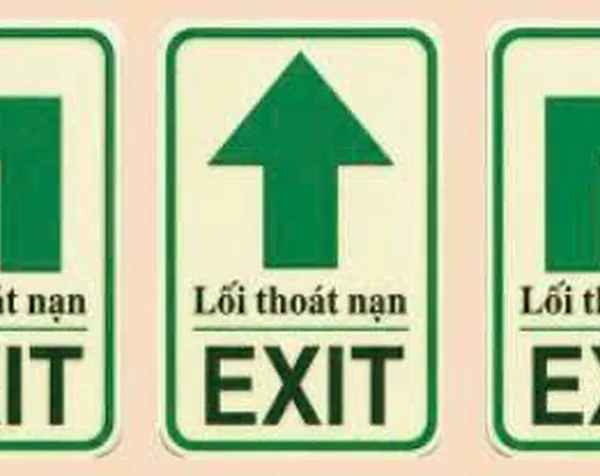 Biển Lối thoát nạn EXIT dạ quang 20x30cm – ảnh thực tế sản phẩm