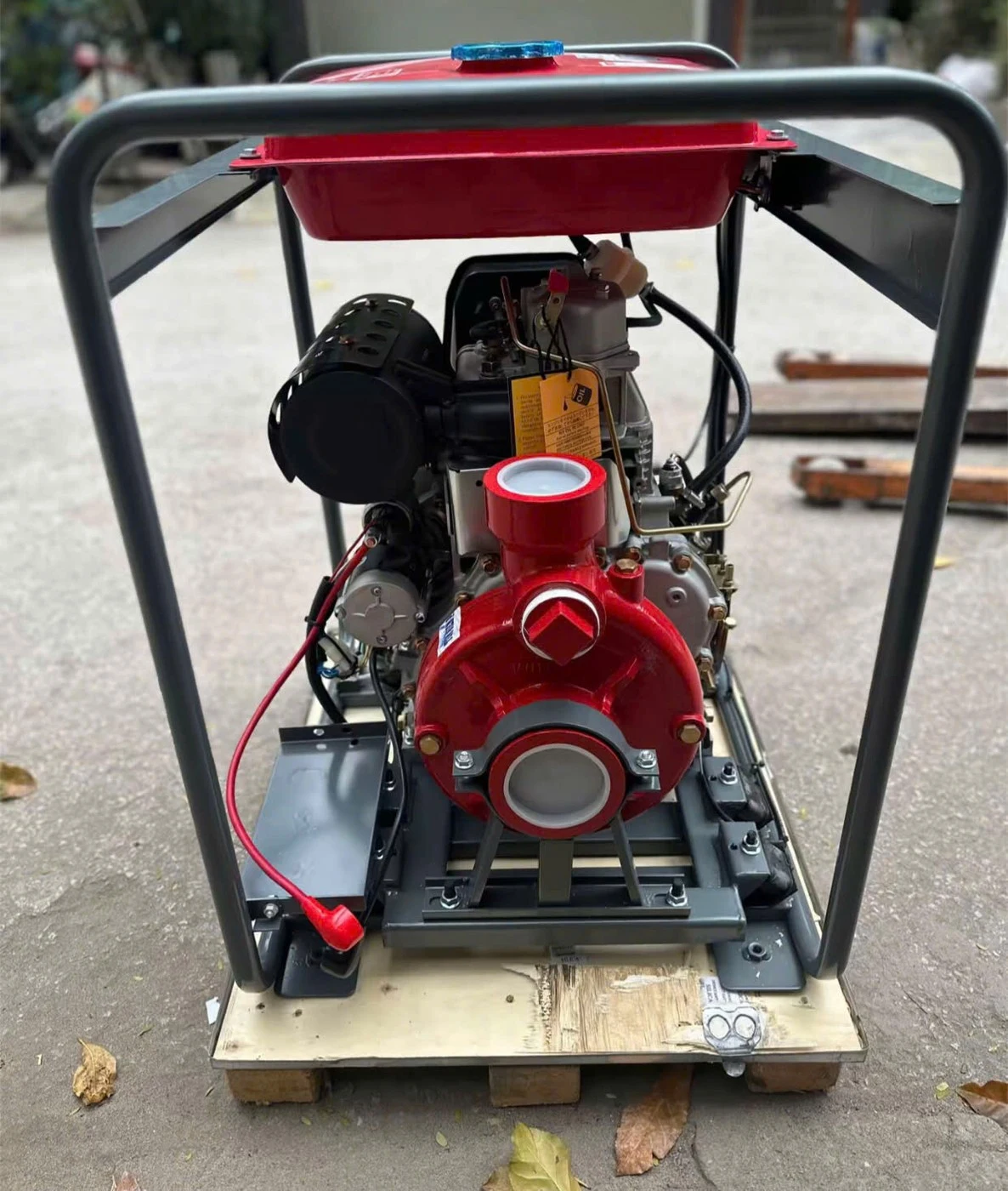 Đầu bơm li tâm và khung ống thép máy bơm diesel Windy KP 188FB Đầu bơm li tâm và khung ống thép máy bơm diesel Windy KP 188FB
