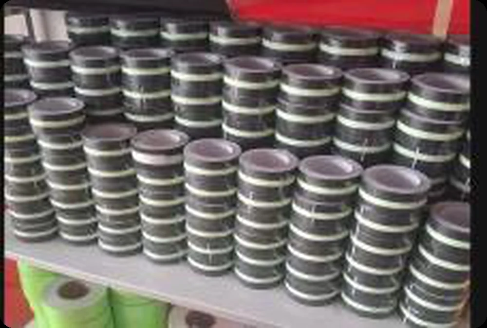 Băng dính chống trơn trượt dạ quang 5cm x 5m Băng dính chống trơn trượt dạ quang 5cm x 5m – ảnh thực tế sản phẩm