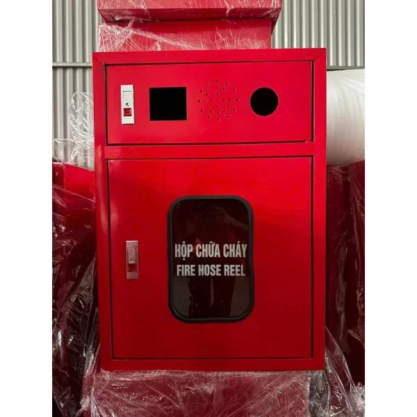 Tủ chữa cháy tích hợp 2 ngăn màu đỏ, ngăn trên khoét lỗ lắp thiết bị báo cháy, cửa dưới có ô kính ghi Hộp chữa cháy Fire hose reel